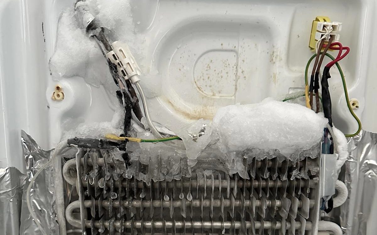 Обледеневший испаритель No Frost — результат неработающего ТЭН оттайки